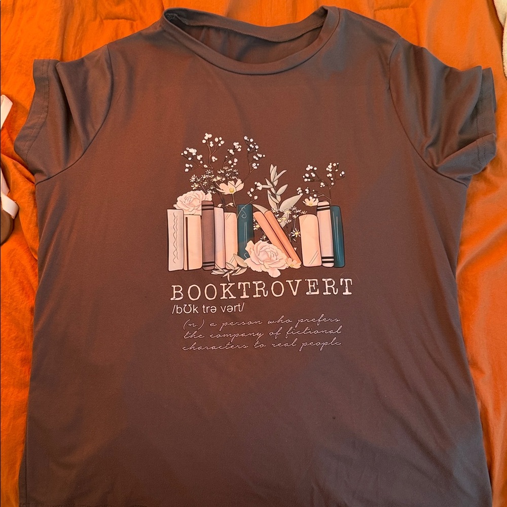 Booktrovert Tee Shirt
